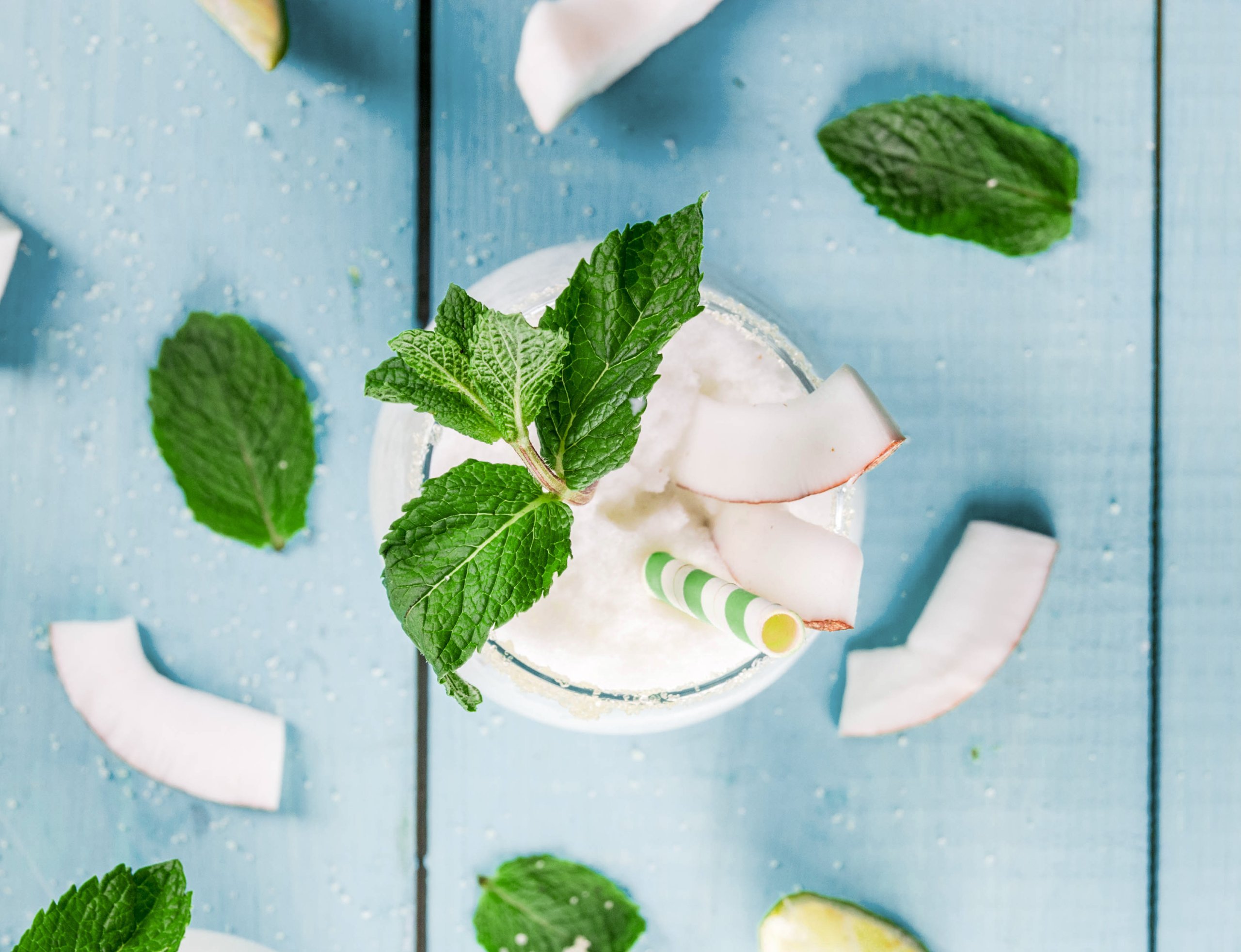 ABCfrozen-coconut-mojito-with-mint-800
