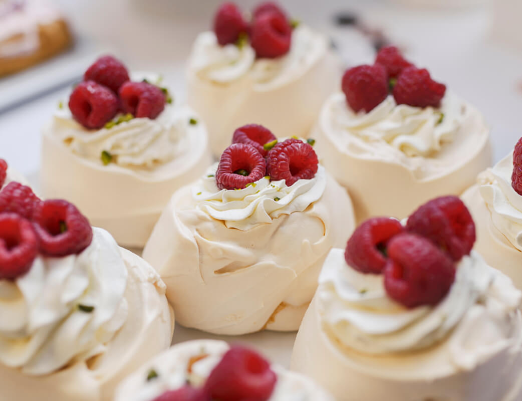 ABCraspberries-mini-pavlova-800