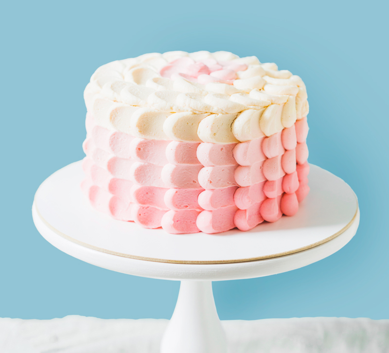 buttercream-cake-pedestal-800x726